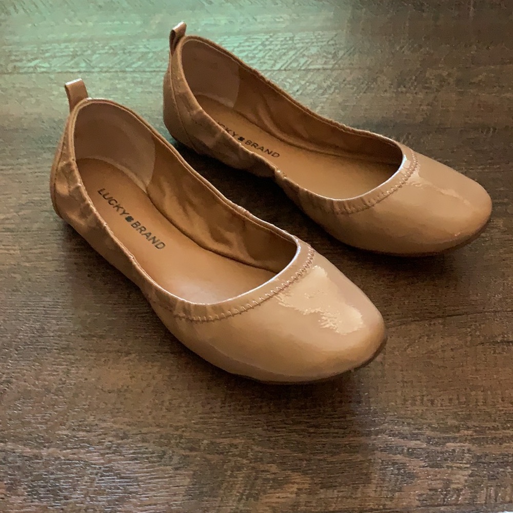 Lucky Brand patent nude flats, size 8